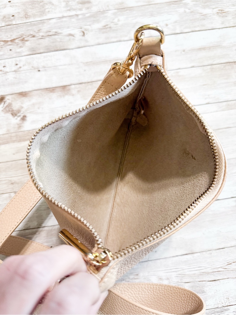Cuyana Curved Crossbody Pouch Bag in Stone - Picture 8 of 11